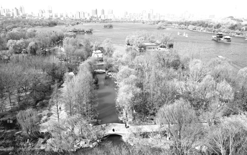 2026年度济南市公园通游年票开售了。图为大明湖景区。新华社发